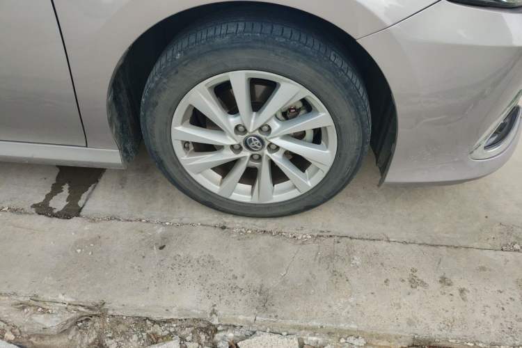 Used Toyota Camry 2021 Dual-Motor 2.5 HGVP Leading Edition Right Front Wheel Hub