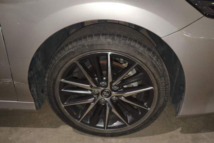 Used Toyota Camry 2021 2.5G Luxury Edition Right Front Wheel Hub