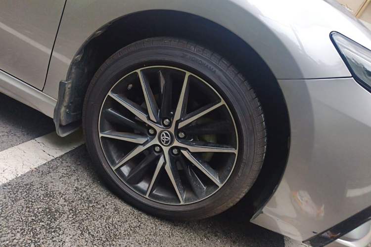 Used Toyota Camry 2021 2.0S FENGSHANG Edition Right Front Wheel Hub