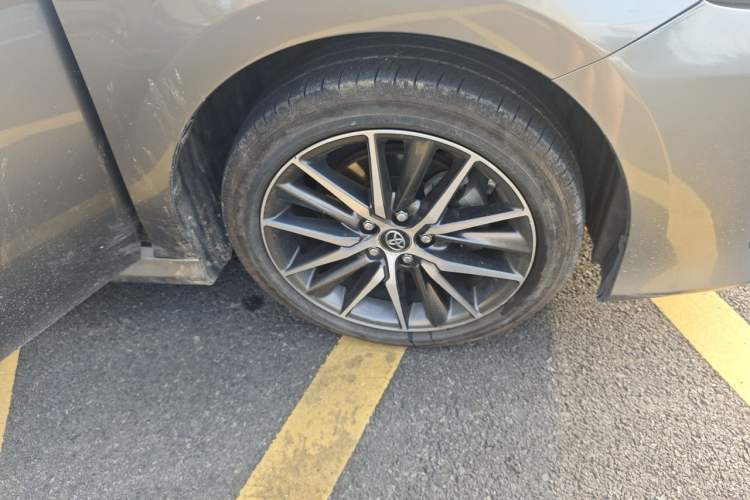Used Toyota Camry 2021 2.5G Luxury Edition Right Front Wheel Hub