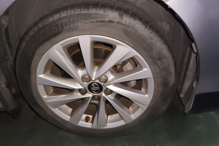 Used Toyota Camry 2021 2.0G Luxury Edition Right Front Wheel Hub