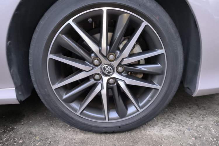 Used Toyota Camry 2021 2.5G Luxury Edition Right Front Wheel Hub
