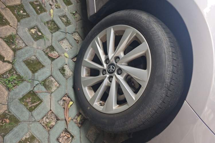 Used Toyota Camry 2021 2.0G Luxury Edition Right Front Wheel Hub