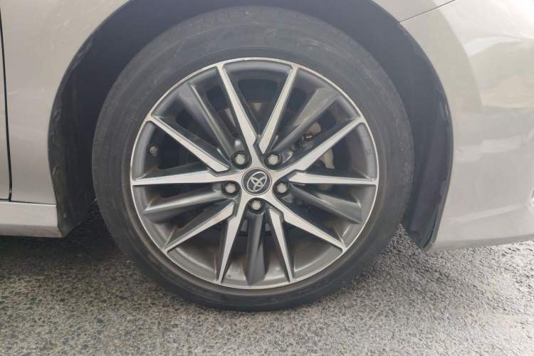 Used Toyota Camry 2021 2.5G Luxury Edition Right Front Wheel Hub