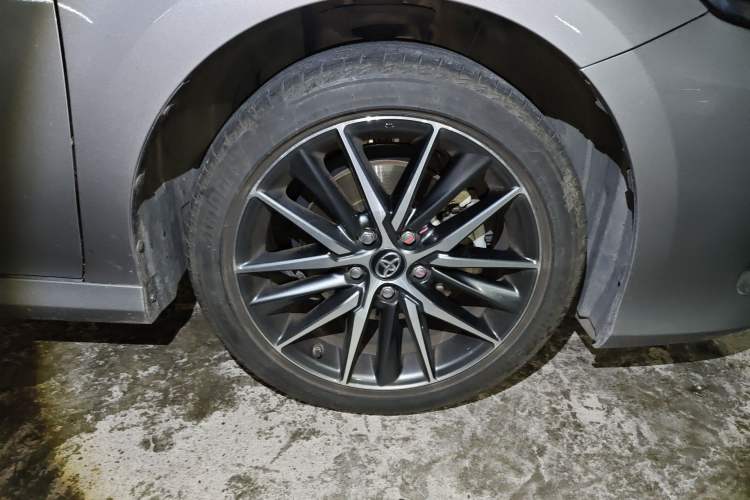Used Toyota Camry 2021 2.5G Luxury Edition Right Front Wheel Hub