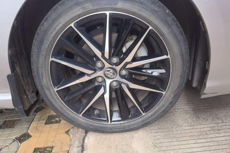 Used Toyota Camry 2021 2.5S Fēngshàng Edition Right Front Wheel Hub