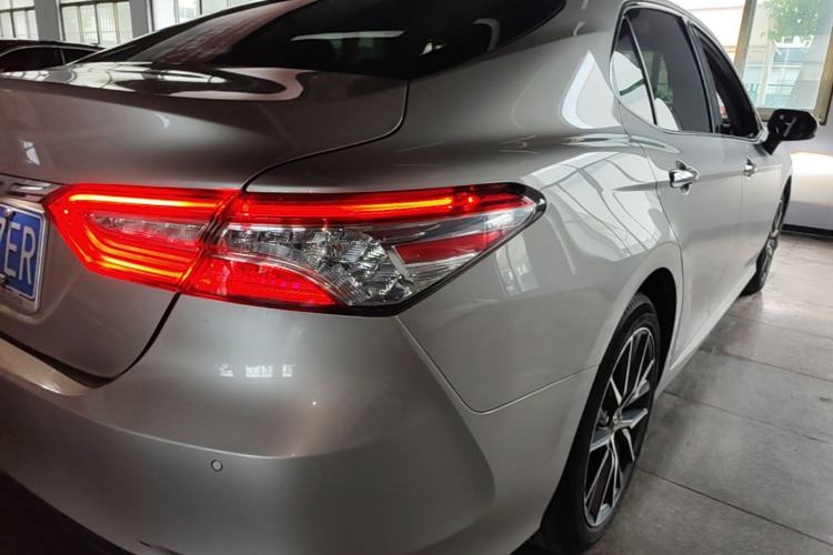 Used Toyota Camry 2021 2.5G Luxury Edition Right Rear Taillight