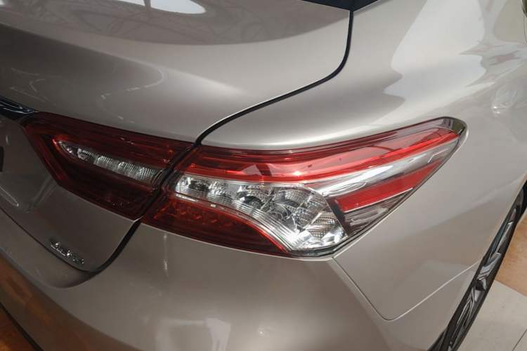 Used Toyota Camry 2021 2.5G Luxury Edition Right Rear Taillight