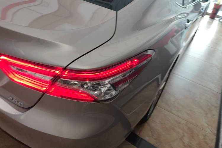 Used Toyota Camry 2021 2.0G Luxury Edition Right Rear Taillight