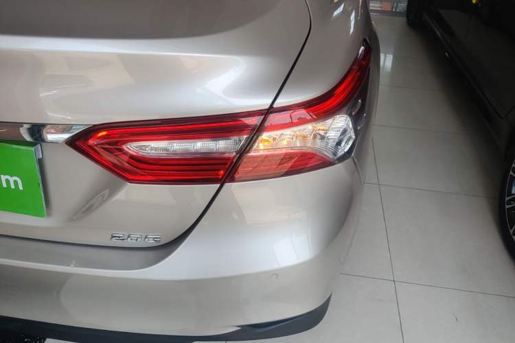 Used Toyota Camry 2021 2.0G Luxury Edition Right Rear Taillight