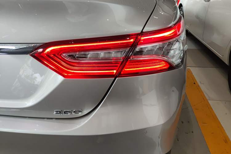 Used Toyota Camry 2021 2.5G Luxury Edition Right Rear Taillight