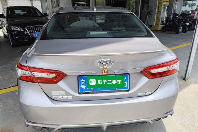 Used Toyota Camry 2021 2.0S FENGSHANG Edition Right Rear Taillight