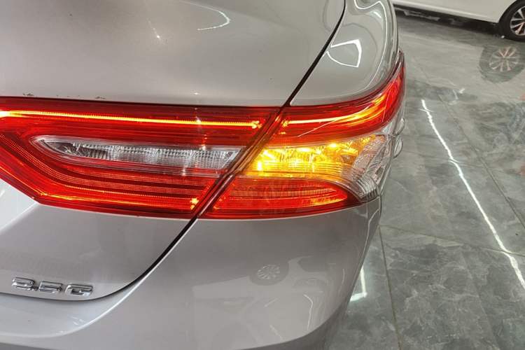 Used Toyota Camry 2021 2.5G Luxury Edition Right Rear Taillight