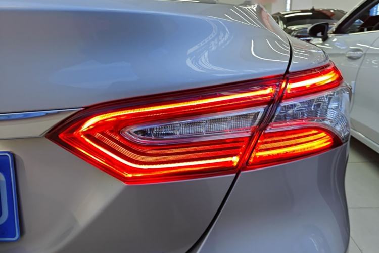 Used Toyota Camry 2021 2.5G Luxury Edition Right Rear Taillight