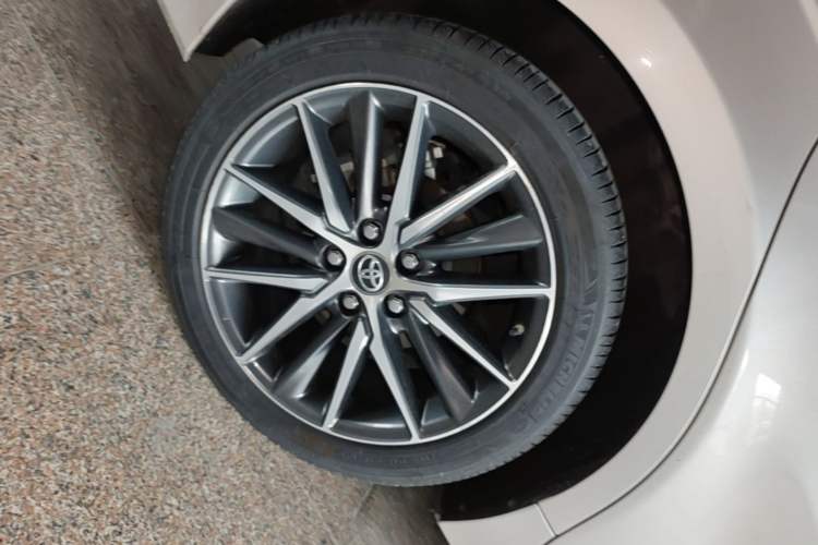 Used Toyota Camry 2021 2.5G Luxury Edition Right Rear Wheel Hub