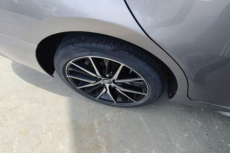 Used Toyota Camry 2021 2.0S FENGSHANG Edition Right Rear Wheel Hub