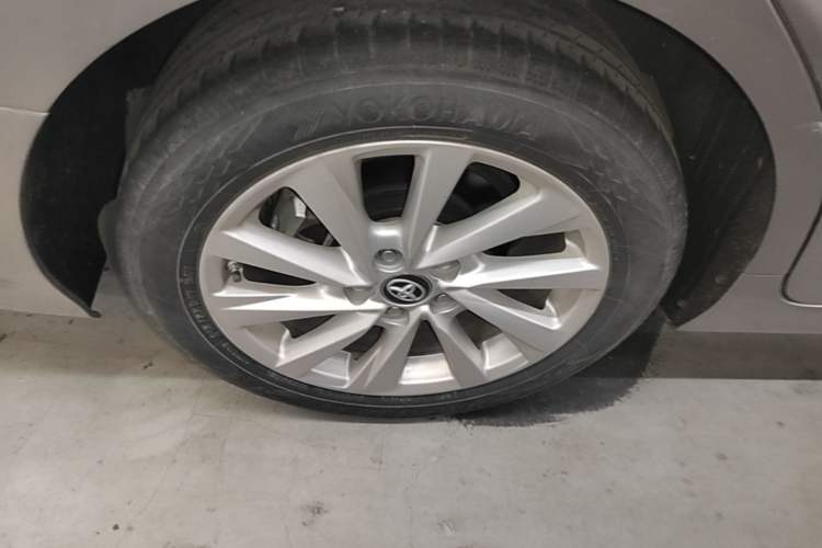Used Toyota Camry 2021 2.0G Luxury Edition Right Rear Wheel Hub