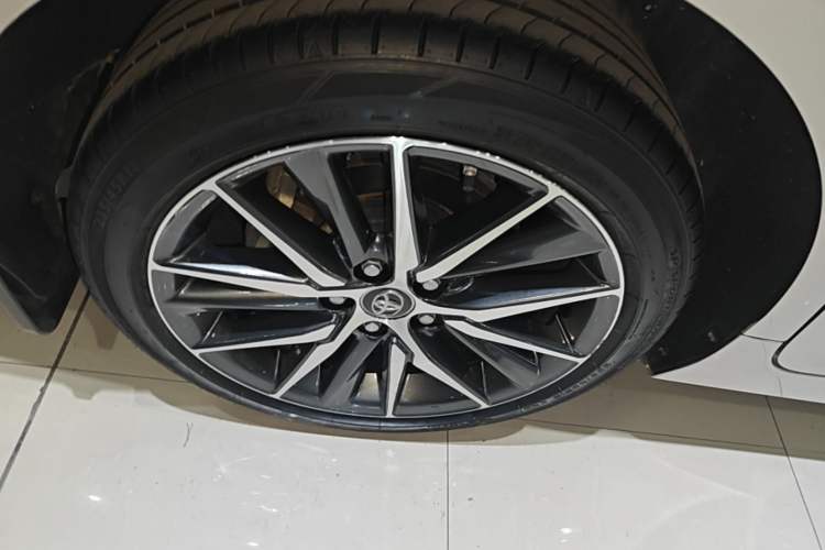 Used Toyota Camry 2021 2.5G Luxury Edition Right Rear Wheel Hub