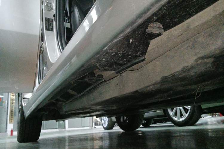 Used Toyota Camry 2021 2.5G Luxury Edition Right Side Sill