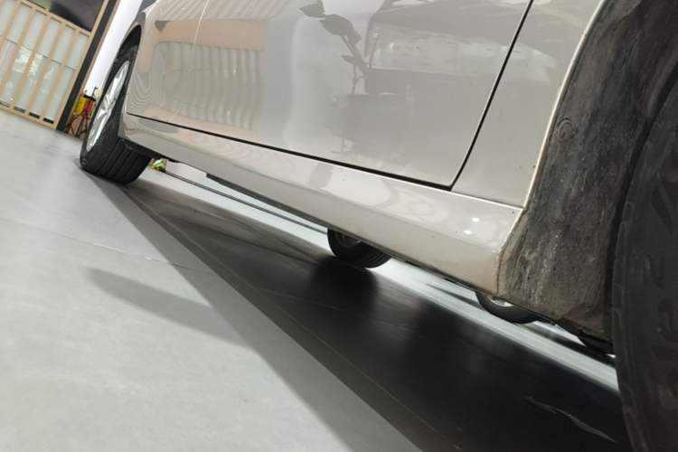 Used Toyota Camry 2021 2.0G Luxury Edition Right Side Sill