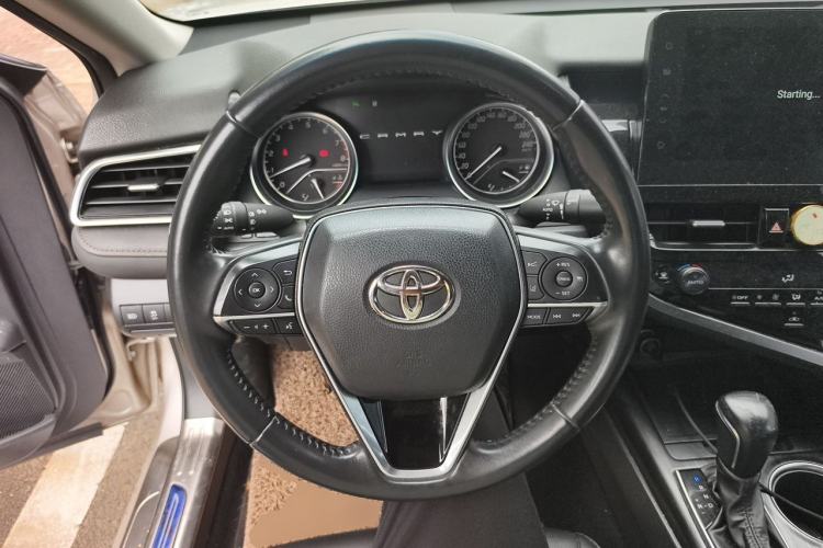 Used Toyota Camry 2021 2.0G Luxury Edition Steering Wheel