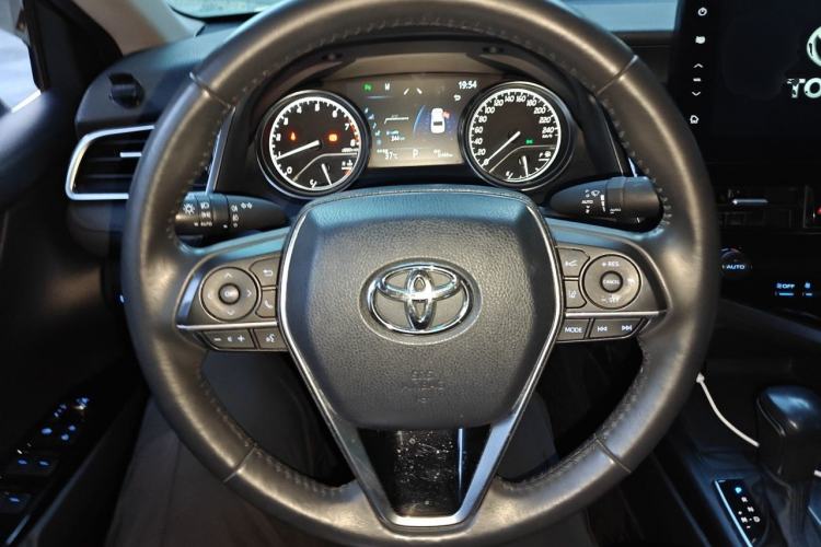 Used Toyota Camry 2021 2.0G Luxury Edition Steering Wheel