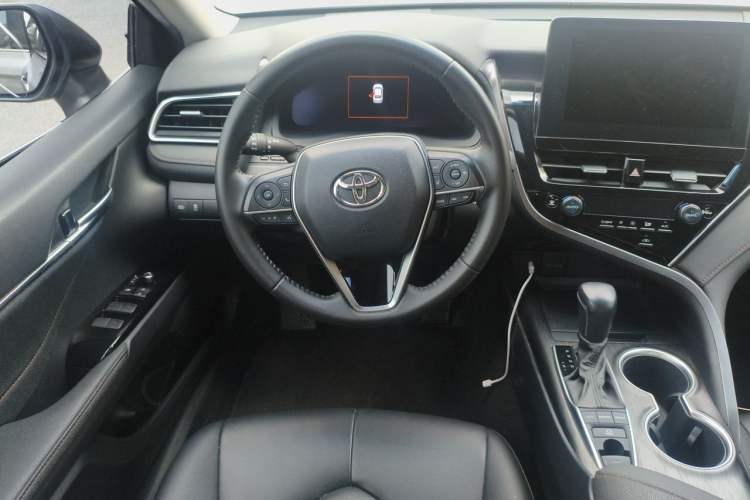 Used Toyota Camry 2021 2.5G Luxury Edition Steering Wheel