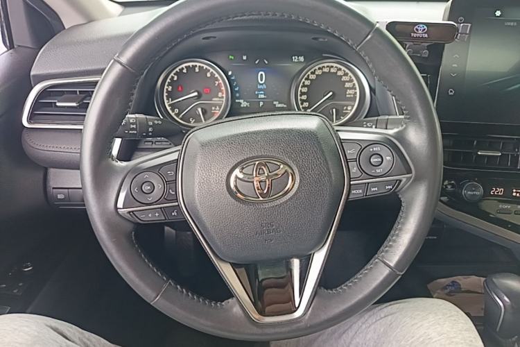 Used Toyota Camry 2021 2.0G Luxury Edition Steering Wheel