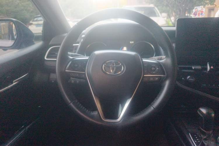 Used Toyota Camry 2021 2.0G Luxury Edition Steering Wheel