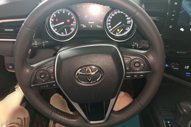 Used Toyota Camry 2021 2.0G Luxury Edition Steering Wheel
