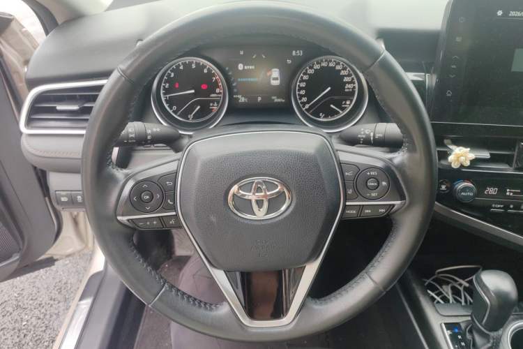 Used Toyota Camry 2021 2.0G Luxury Edition Steering Wheel