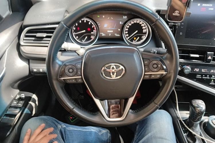 Used Toyota Camry 2021 2.0G Luxury Edition Steering Wheel