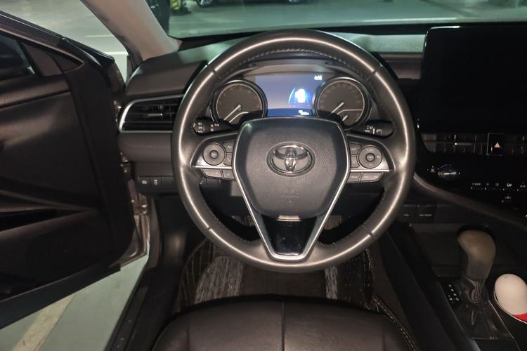 Used Toyota Camry 2021 2.0G Luxury Edition Steering Wheel