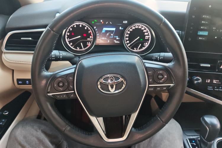 Used Toyota Camry 2021 2.0G Luxury Edition Steering Wheel