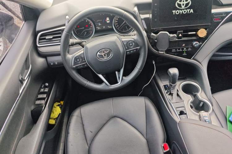 Used Toyota Camry 2021 2.0G Luxury Edition Steering Wheel