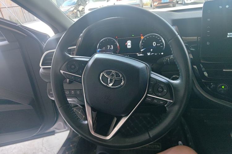 Used Toyota Camry 2021 2.5G Luxury Edition Steering Wheel