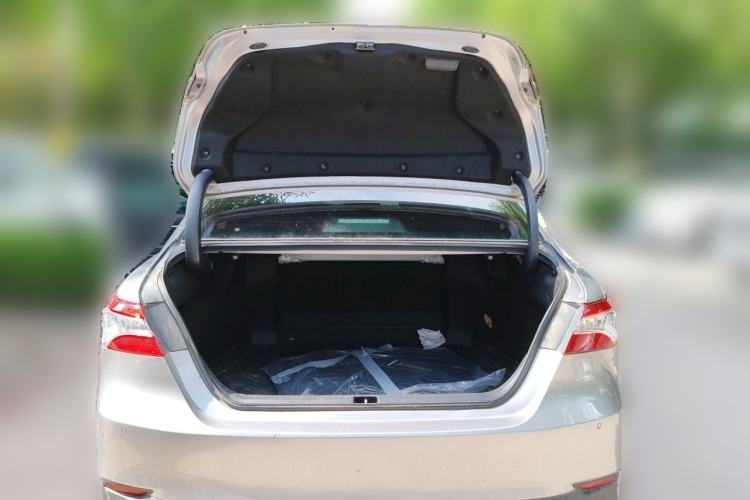 Used Toyota Camry 2021 2.0G Luxury Edition Trunk