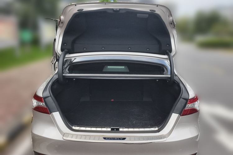 Used Toyota Camry 2021 2.0G Luxury Edition Trunk