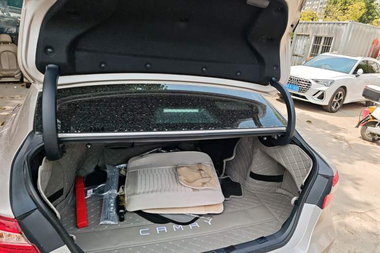 Used Toyota Camry 2021 2.0G Luxury Edition Trunk