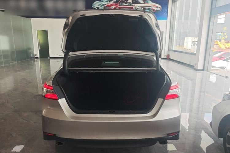 Used Toyota Camry 2021 2.5G Luxury Edition Trunk