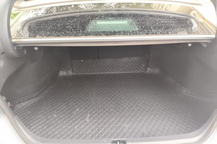 Used Toyota Camry 2021 2.0G Luxury Edition Trunk