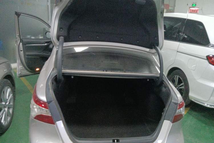 Used Toyota Camry 2021 2.5G Luxury Edition Trunk