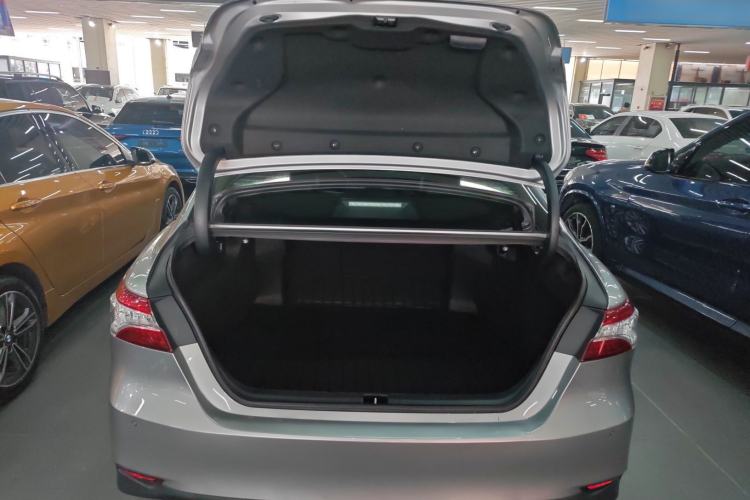 Used Toyota Camry 2021 2.0G Luxury Edition Trunk