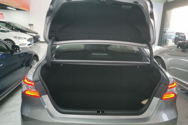 Used Toyota Camry 2021 2.0G Luxury Edition Trunk