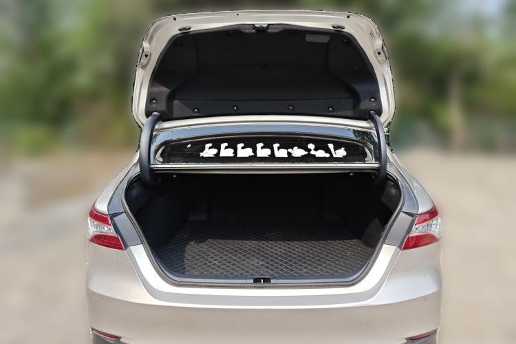 Used Toyota Camry 2021 2.0G Luxury Edition Trunk
