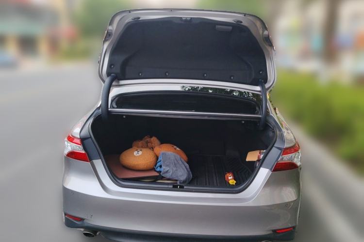 Used Toyota Camry 2021 2.5G Luxury Edition Trunk