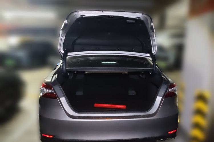 Used Toyota Camry 2021 2.5G Luxury Edition Trunk