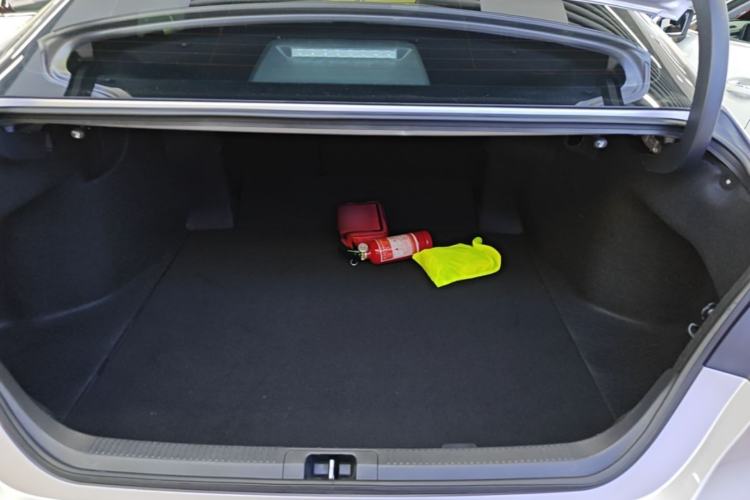 Used Toyota Camry 2021 2.5G Luxury Edition Trunk