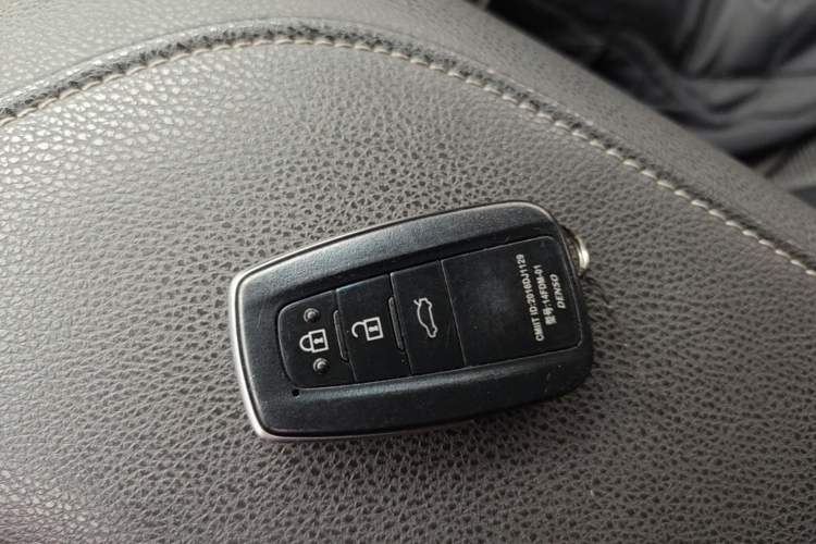 Used Toyota Camry 2021 2.5S Fēngshàng Edition Vehicle Key