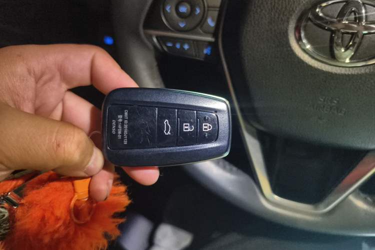 Used Toyota Camry 2021 2.0G Luxury Edition Vehicle Key